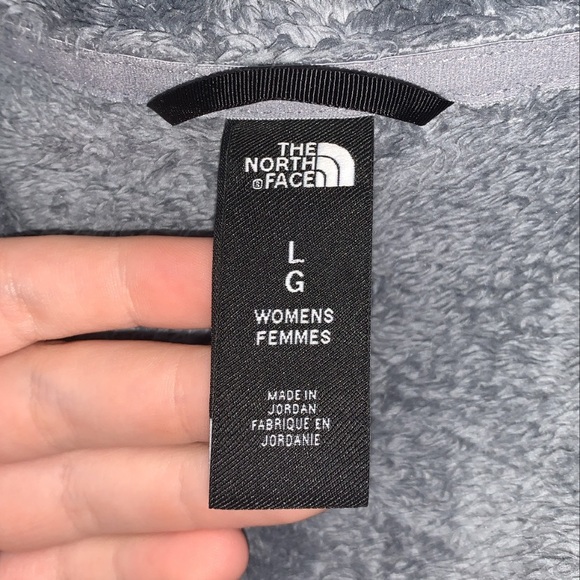 No stains at all.  just too small!! - Picture 3 of 3